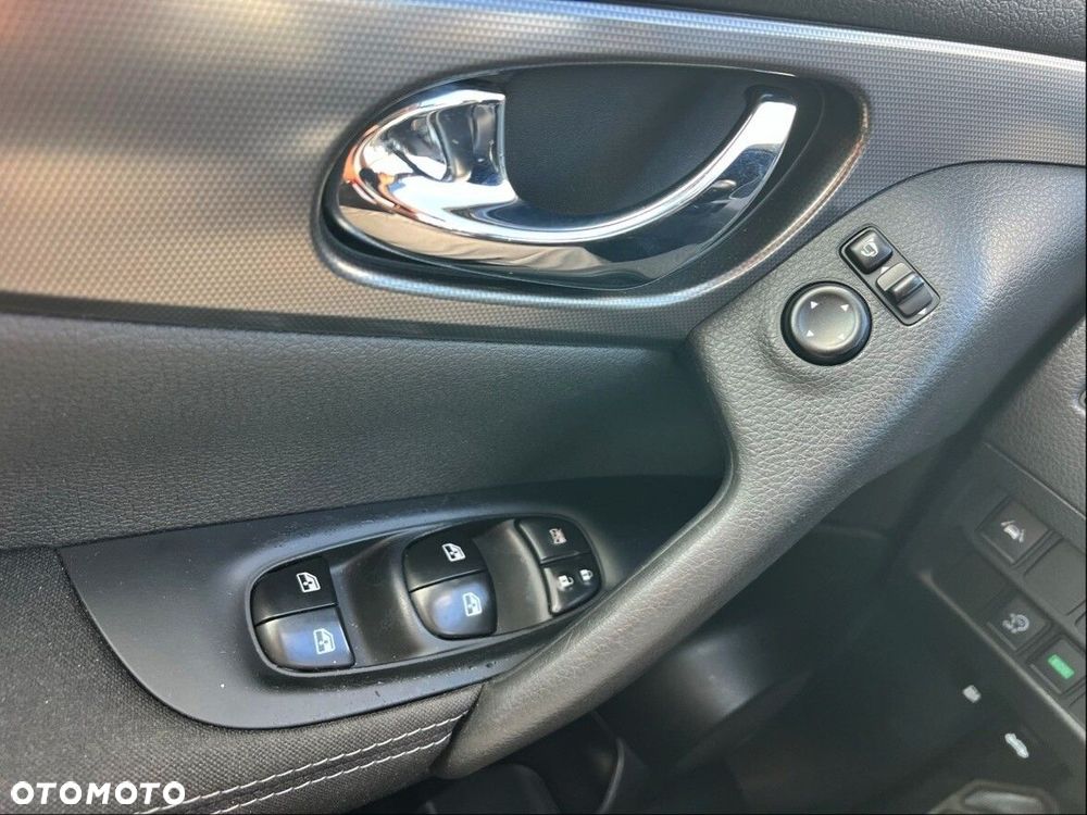 Nissan Qashqai 1.2 DIG-T N-Connecta Xtronic EU6 - 21