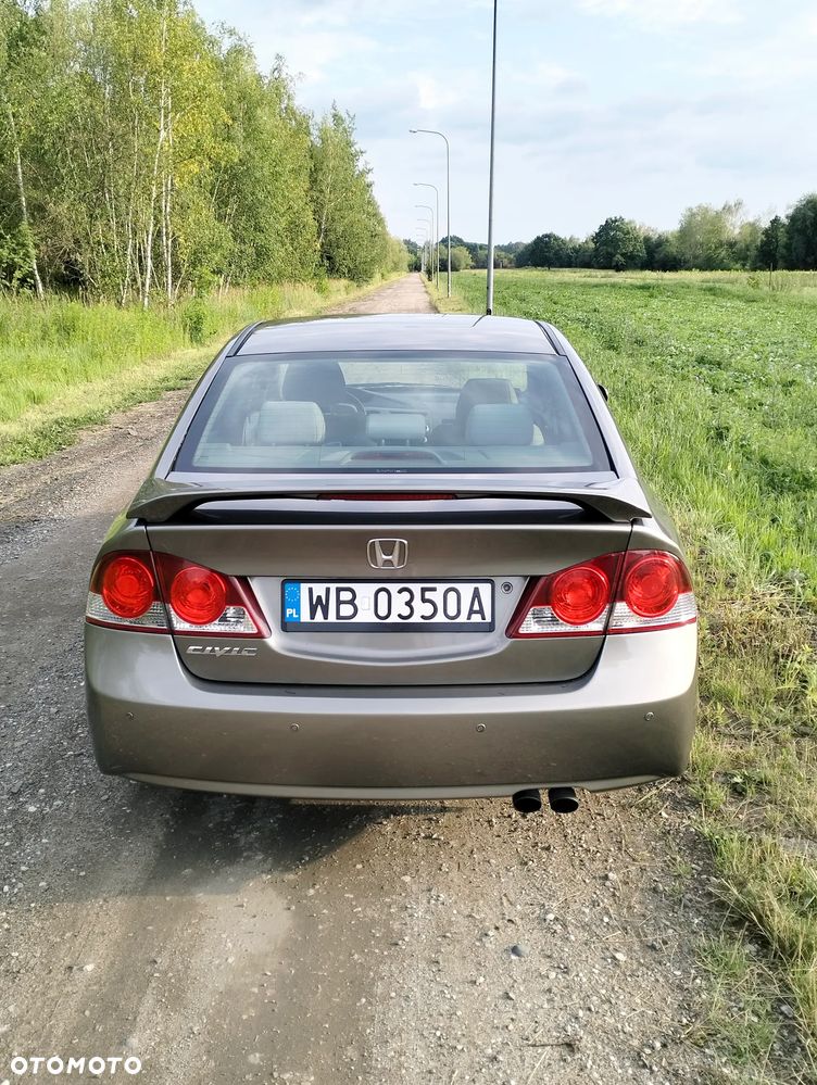 Honda Civic 1.8 Comfort - 6