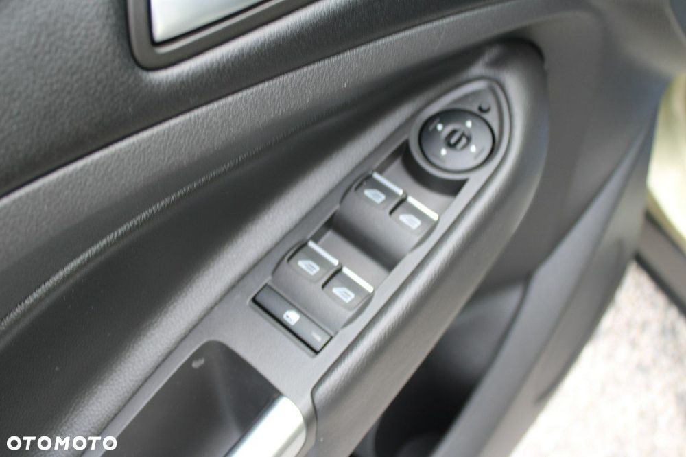 Ford Kuga - 16