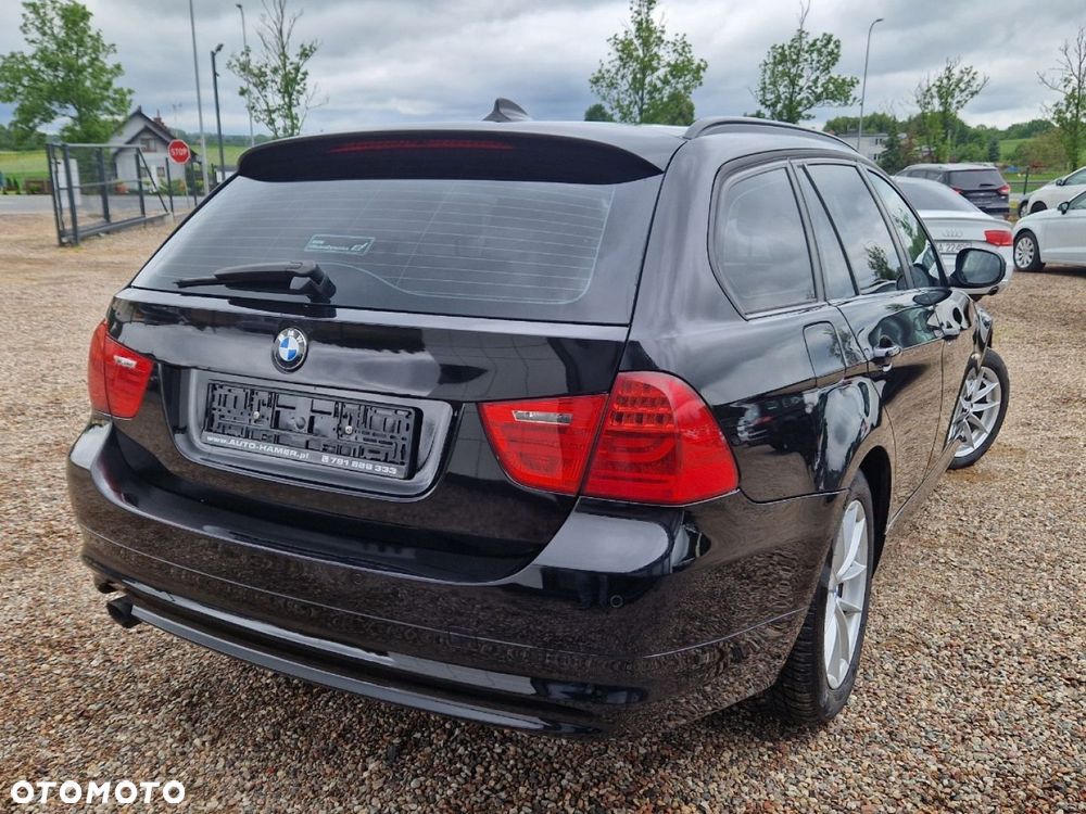 BMW Seria 3 318d Touring - 21