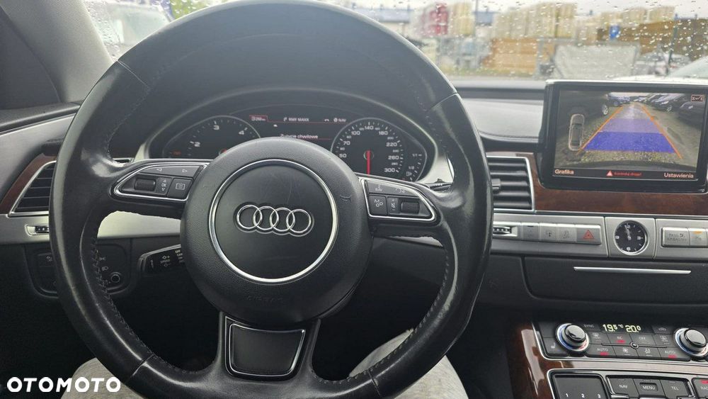 Audi A8 - 10