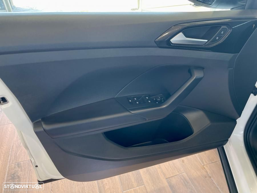 VW T-Cross 1.0 TSI Life - 22