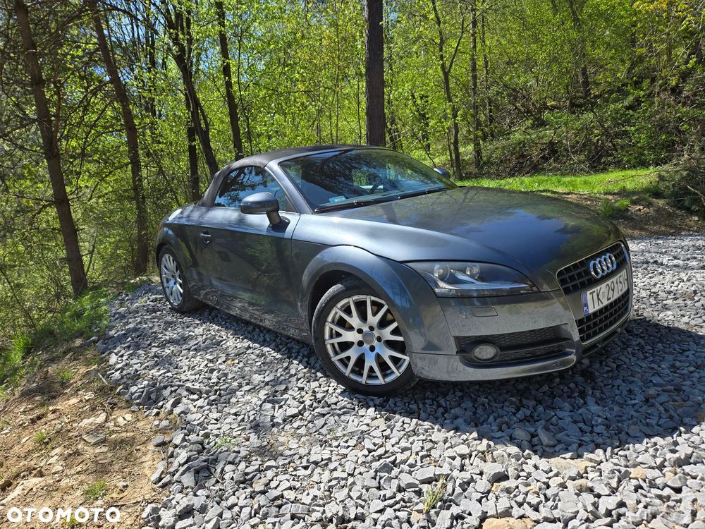 Audi TT Roadster - 1