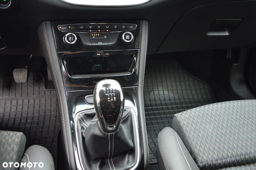 Opel Astra - 25