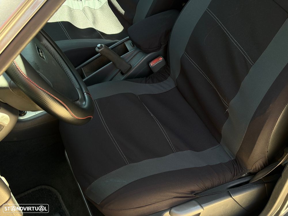 Volvo V40 1.6 Base - 17