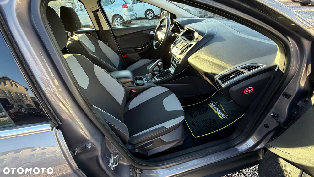 Ford Focus - 26