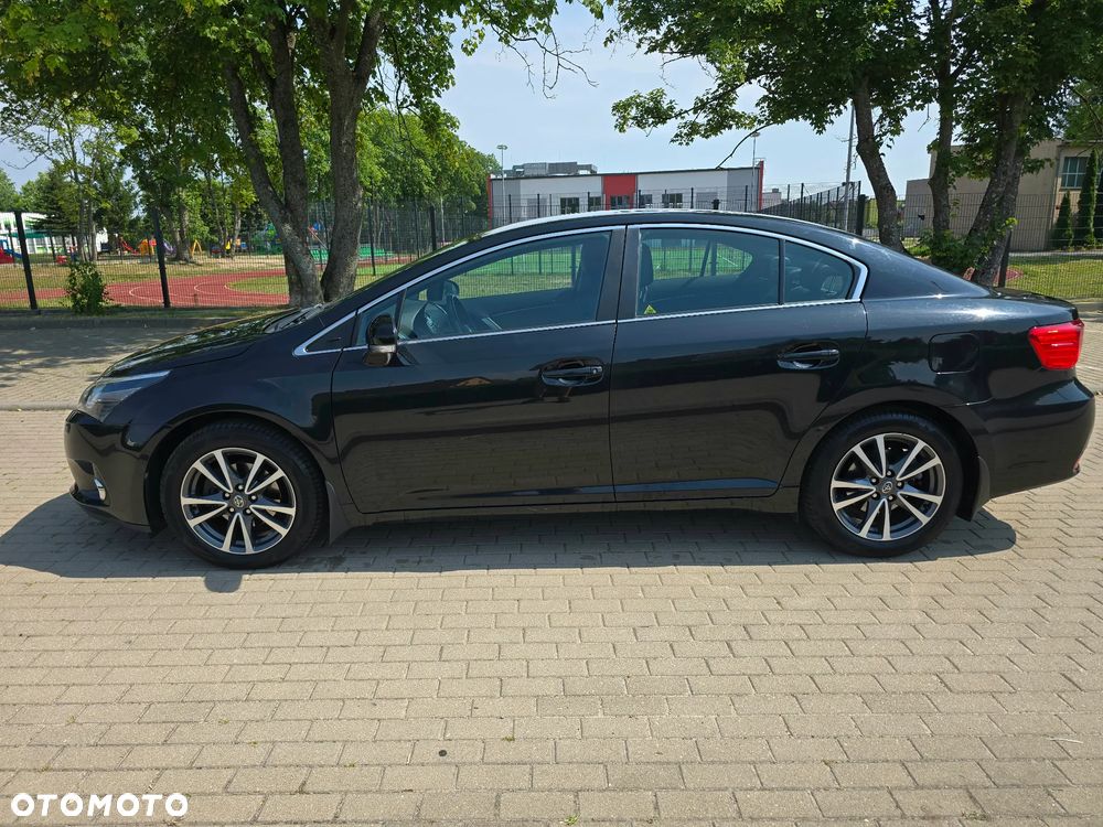 Toyota Avensis 2.0 Premium - 2