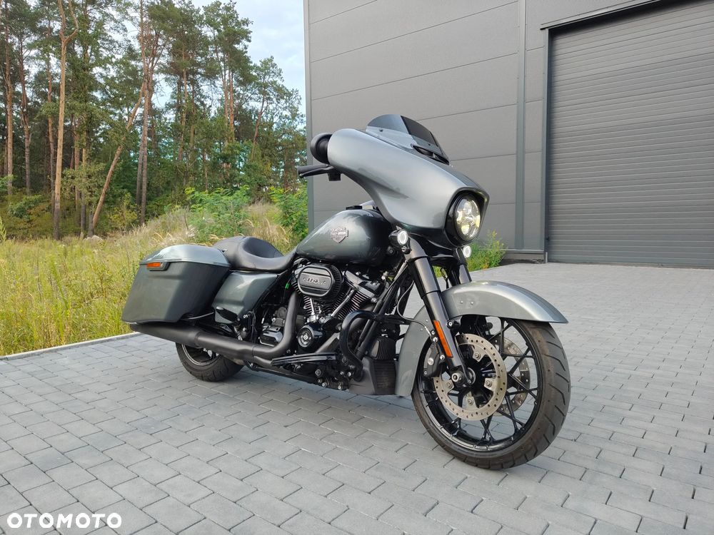 Harley-Davidson Touring Street Glide - 4