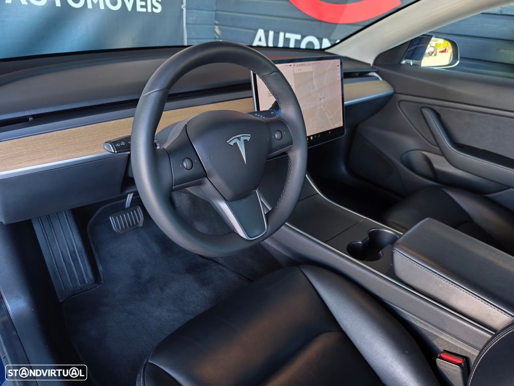 Tesla Model 3 - 30