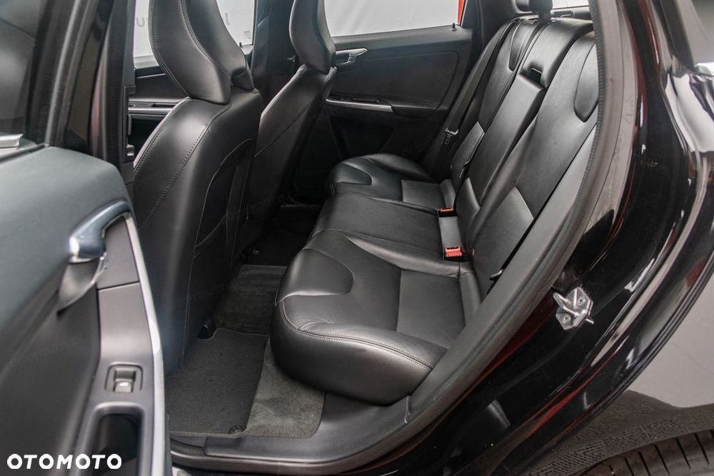 Volvo XC 60 D4 Geartronic Momentum - 29