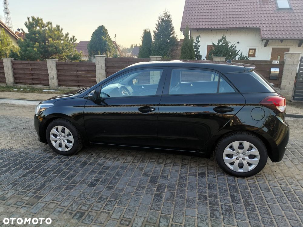 Hyundai i20 blue 1.2 - 5