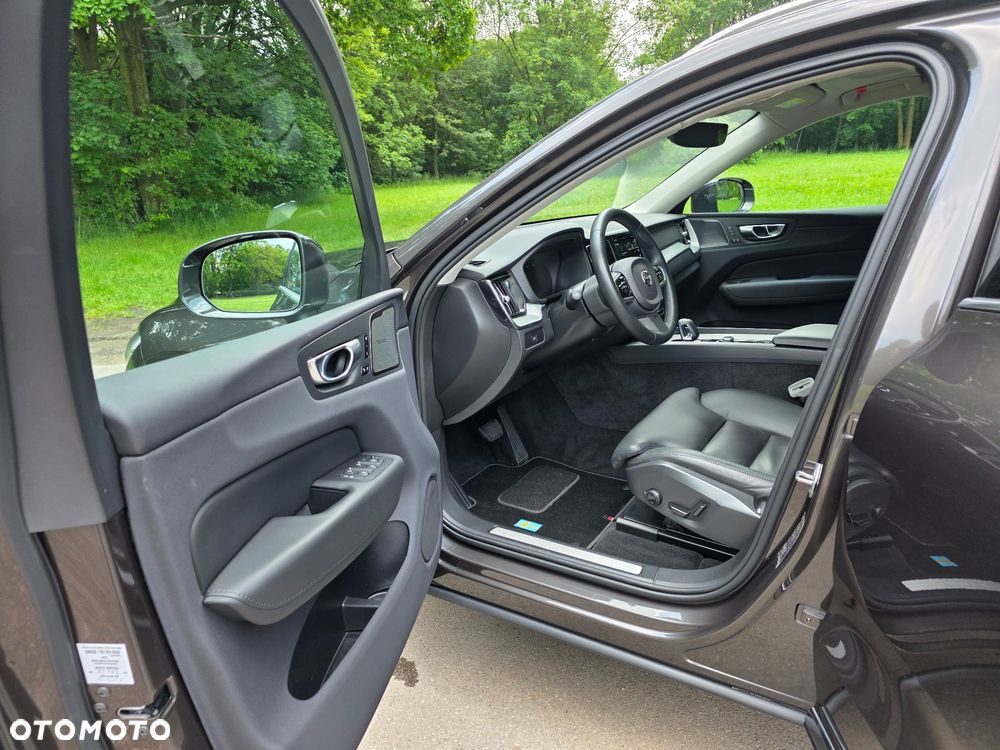 Volvo XC 60 B4 B Plus Bright - 11