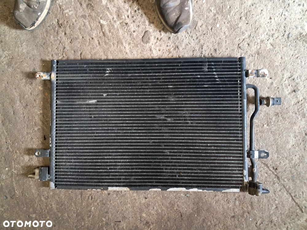 Audi A4 B6 2.4 V6 TDI Quattro Chłodnica klimatyzacji - 2