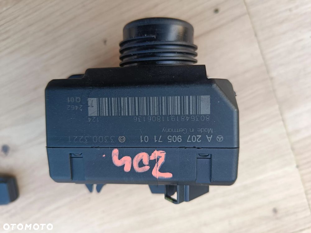 MERCEDES W204 W207 W212 STACYJKA A2079057101 SPRAWNA