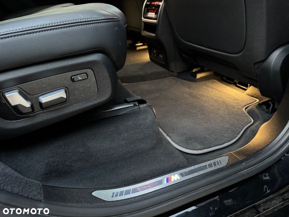 BMW X7 - 19