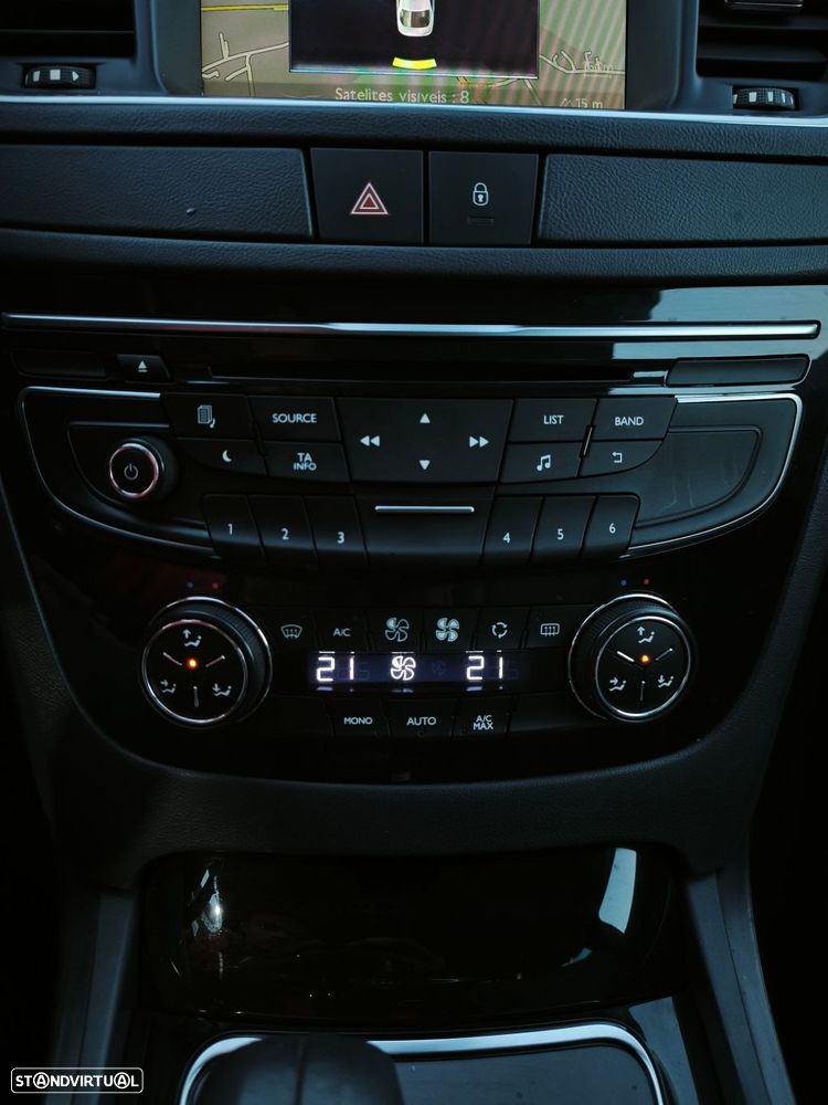 Peugeot 508 RXH 2.0 HDi Hybrid4 2-Tronic - 24