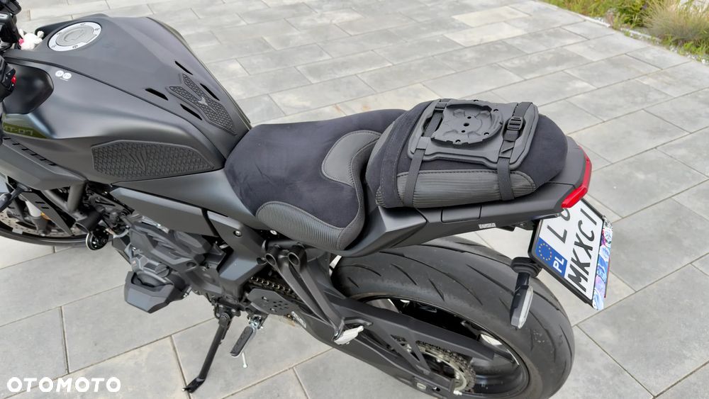 Yamaha MT - 8