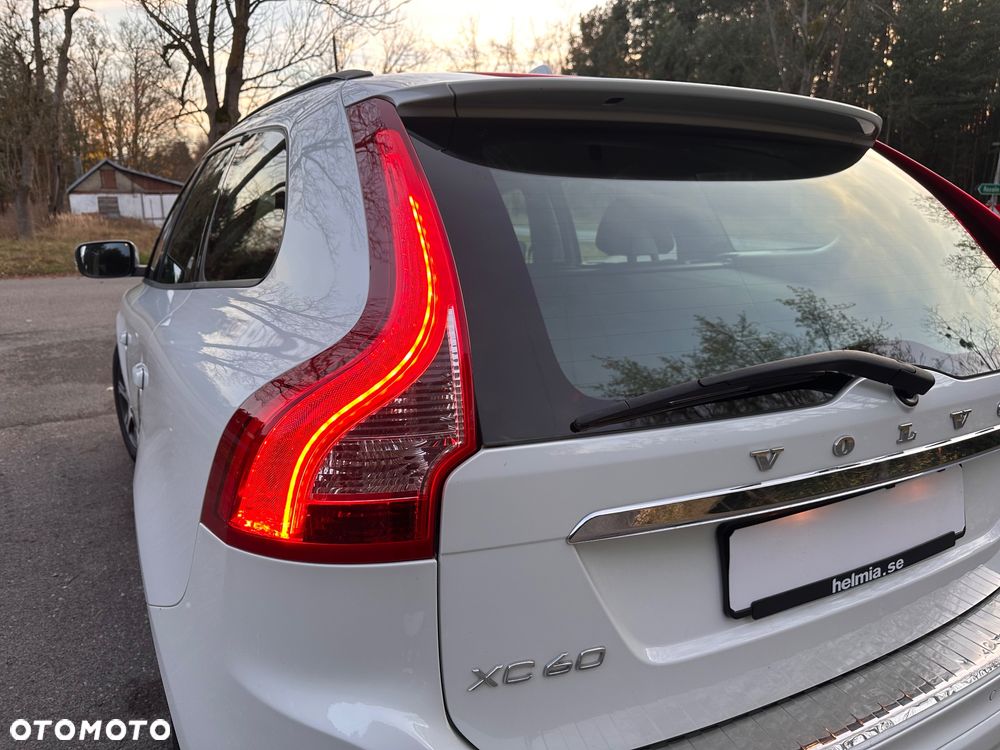 Volvo XC 60 D4 Momentum - 12