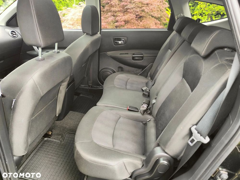 Nissan Qashqai+2 - 10
