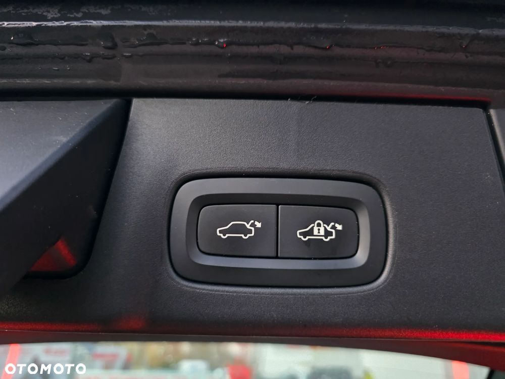 Volvo V90 Cross Country D5 SCR AWD Ocean Race - 26