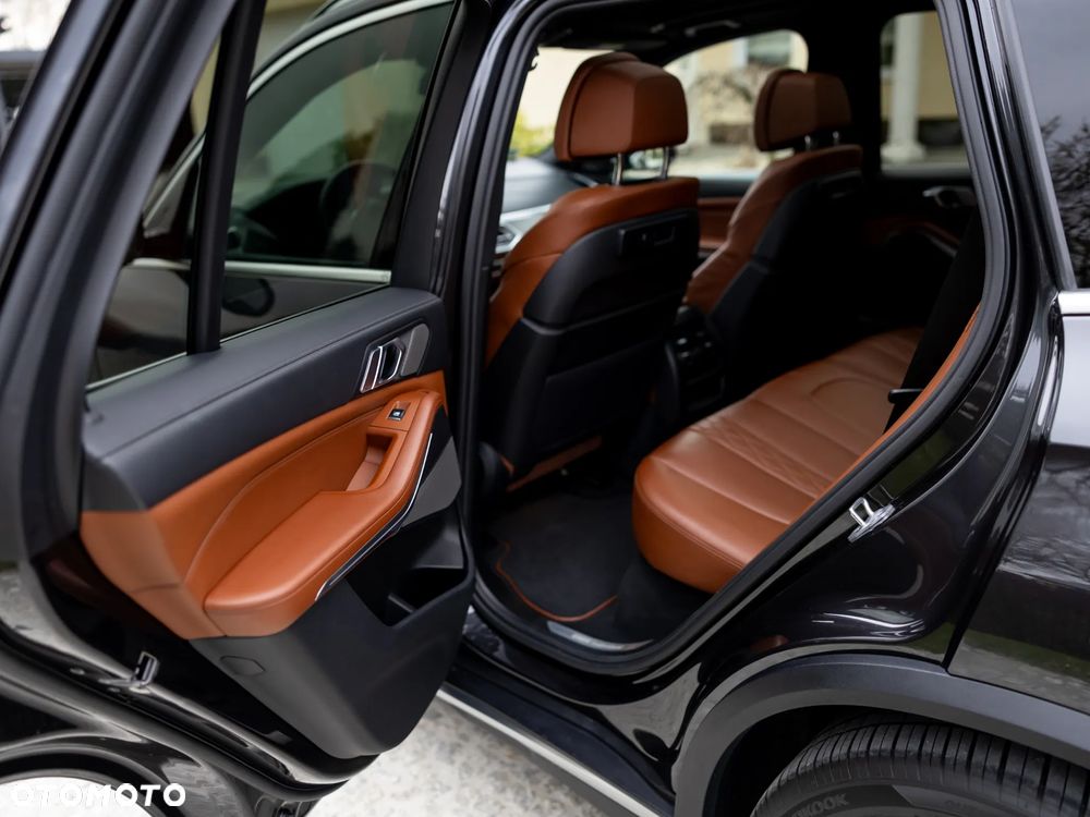 BMW X5 xDrive30d mHEV - 29