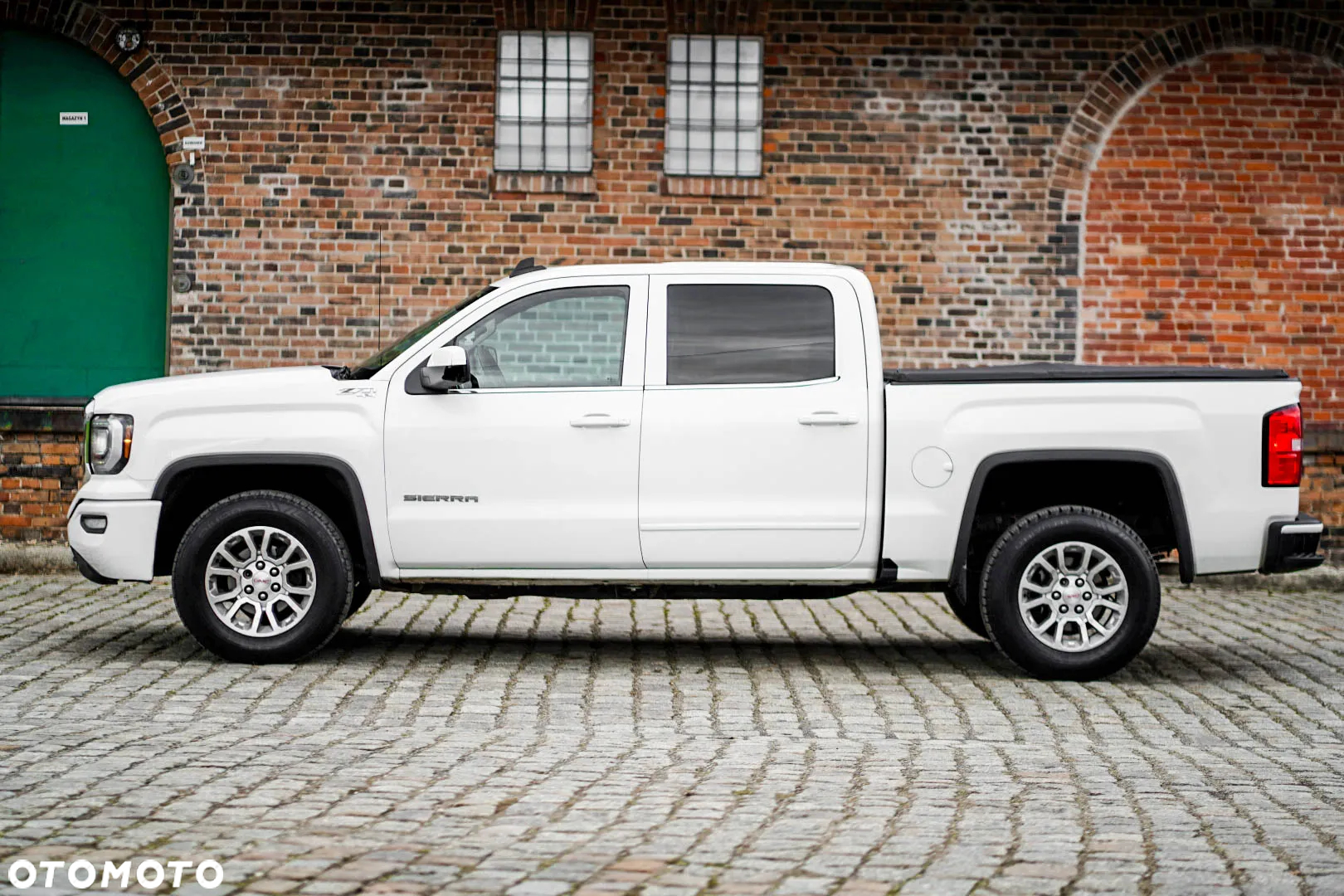 GMC Sierra - 16