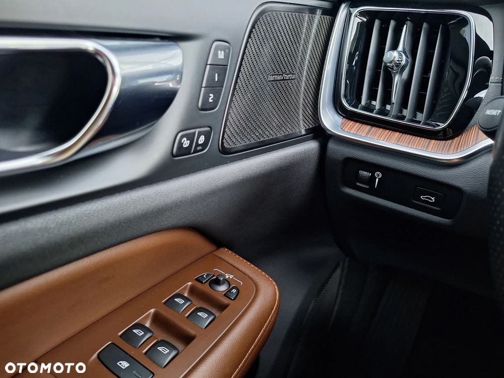 Volvo V60 D4 AWD Inscription - 28