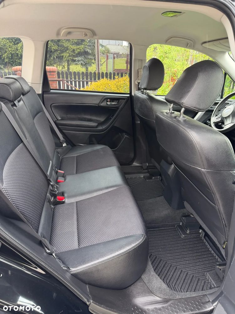 Subaru Forester 2.0 XT Comfort Lineartronic - 14