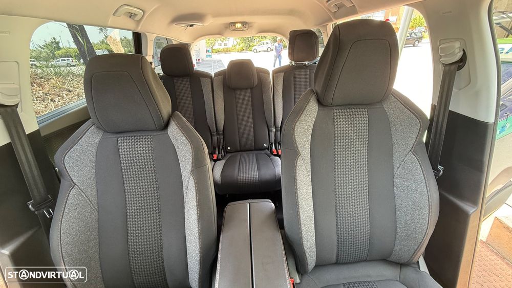 Peugeot 5008 BlueHDI 130 EAT8 Active Pack - 26