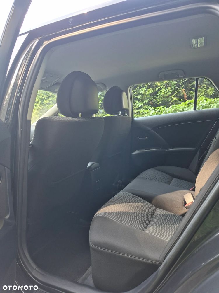 Toyota Avensis 2.0 D-4D Edition - 22