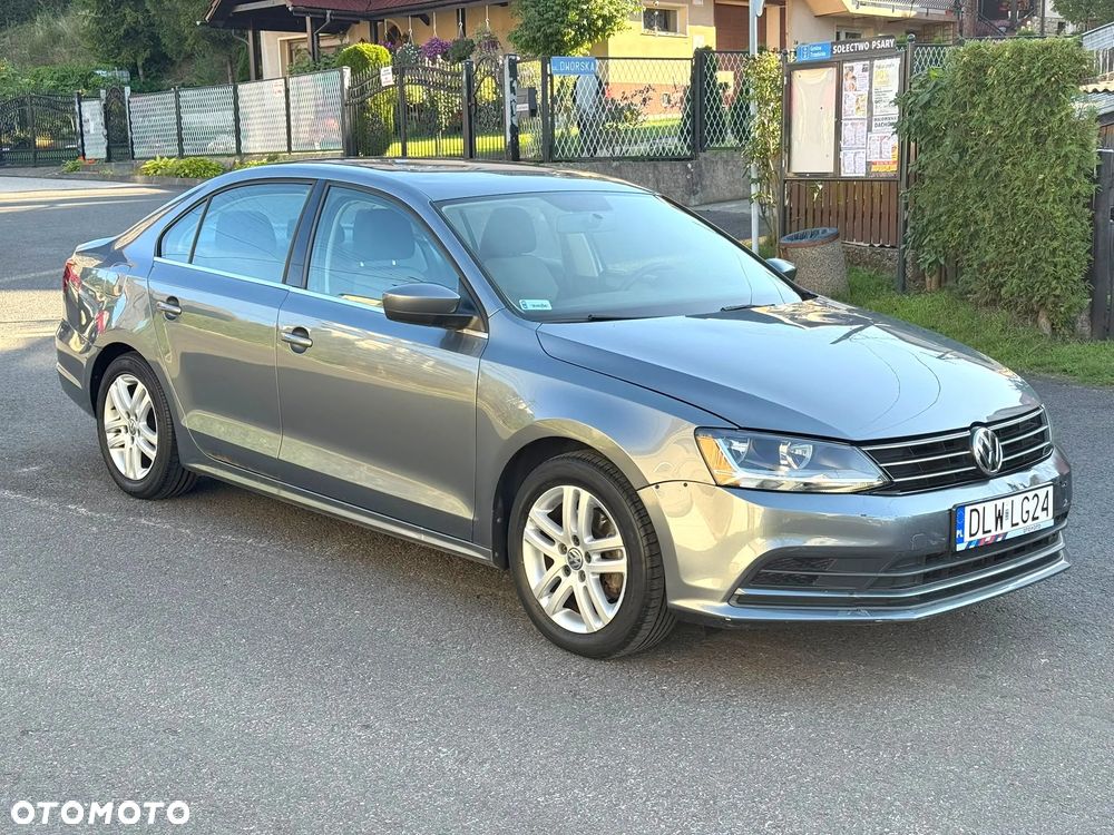 Volkswagen Jetta - 3