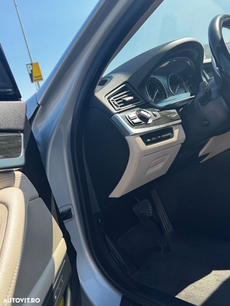 BMW Seria 5 520d xDrive AT - 9