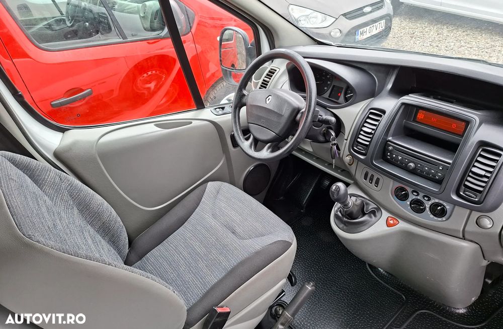 Renault Trafic - 15