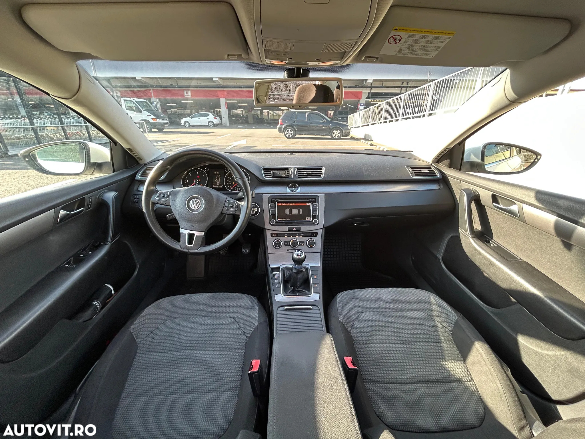 Volkswagen Passat 1.6 TDI BlueMotion - 10
