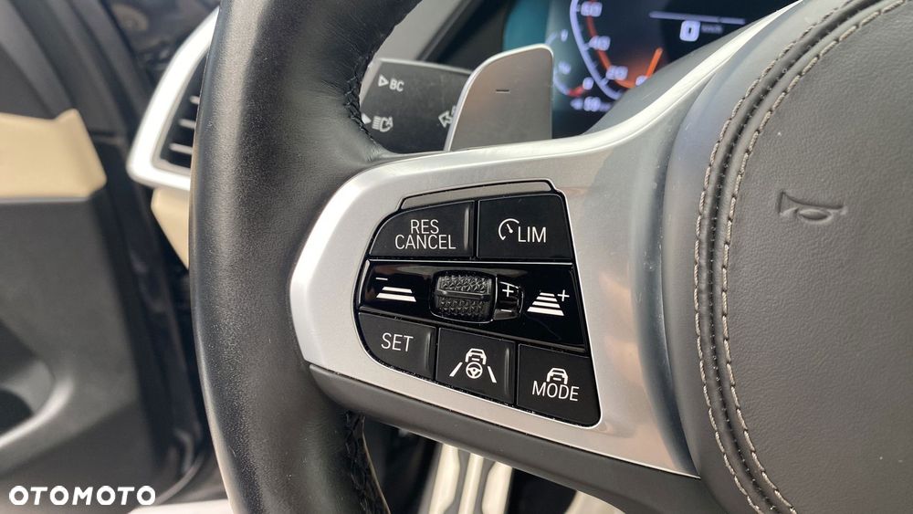 BMW X6 M50i - 23