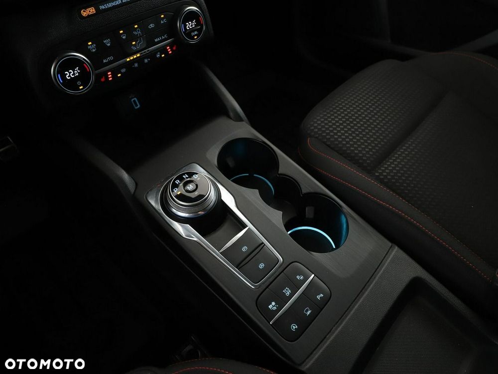Ford Focus 1.5 EcoBlue Start-Stopp-System ST-LINE - 31