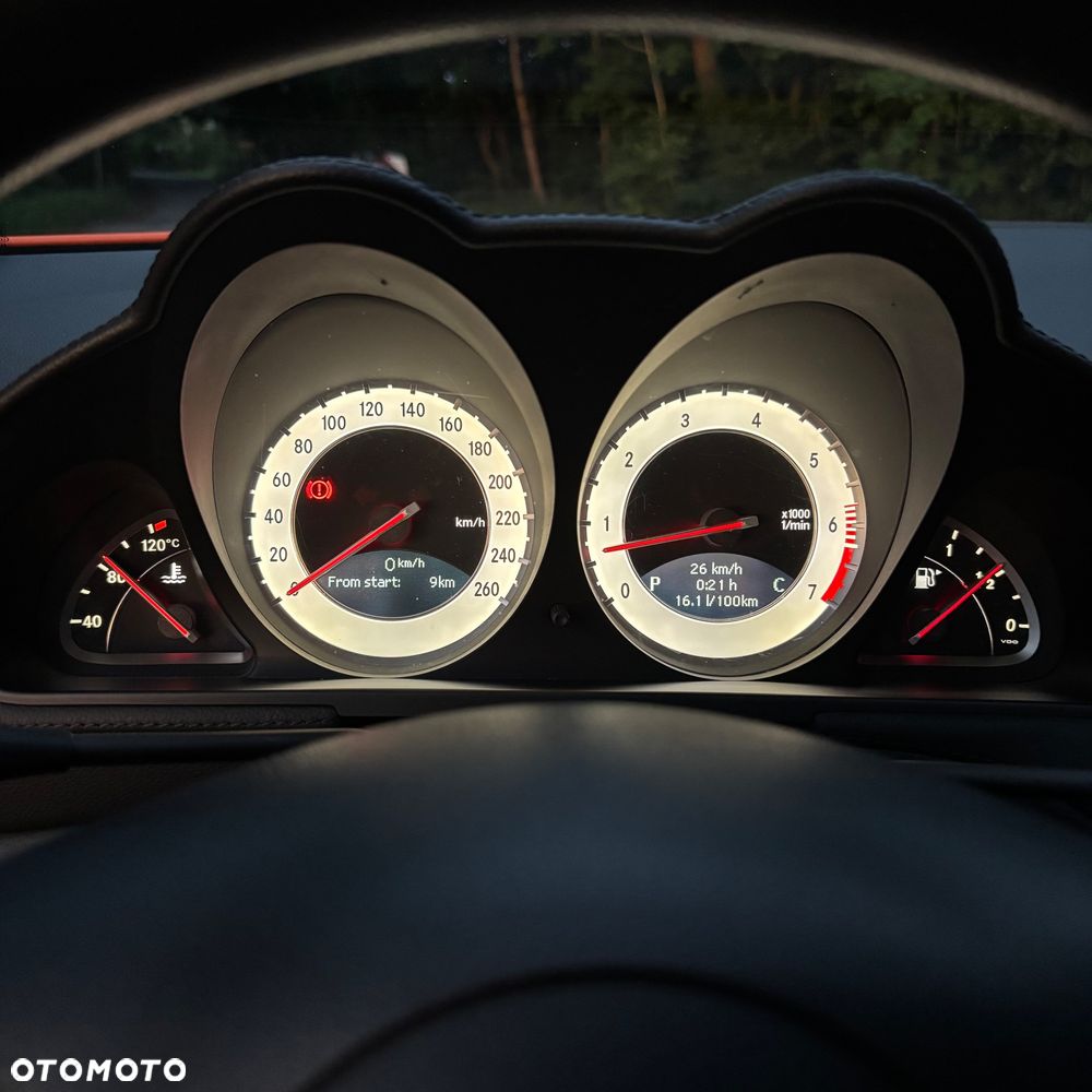 Mercedes-Benz SL - 32