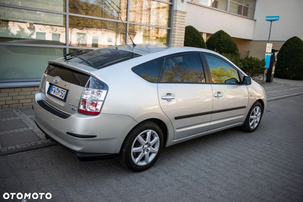 Toyota Prius 1.5 VVT-i Prestige - 14