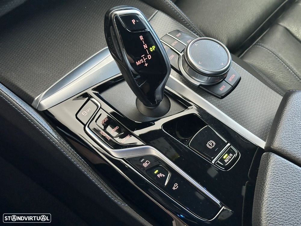 BMW 530 e Pack Desportivo M - 26