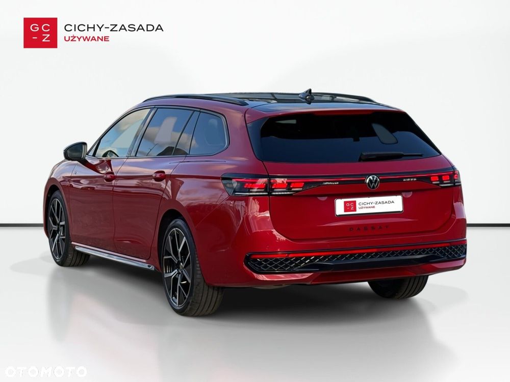 Volkswagen Passat - 4