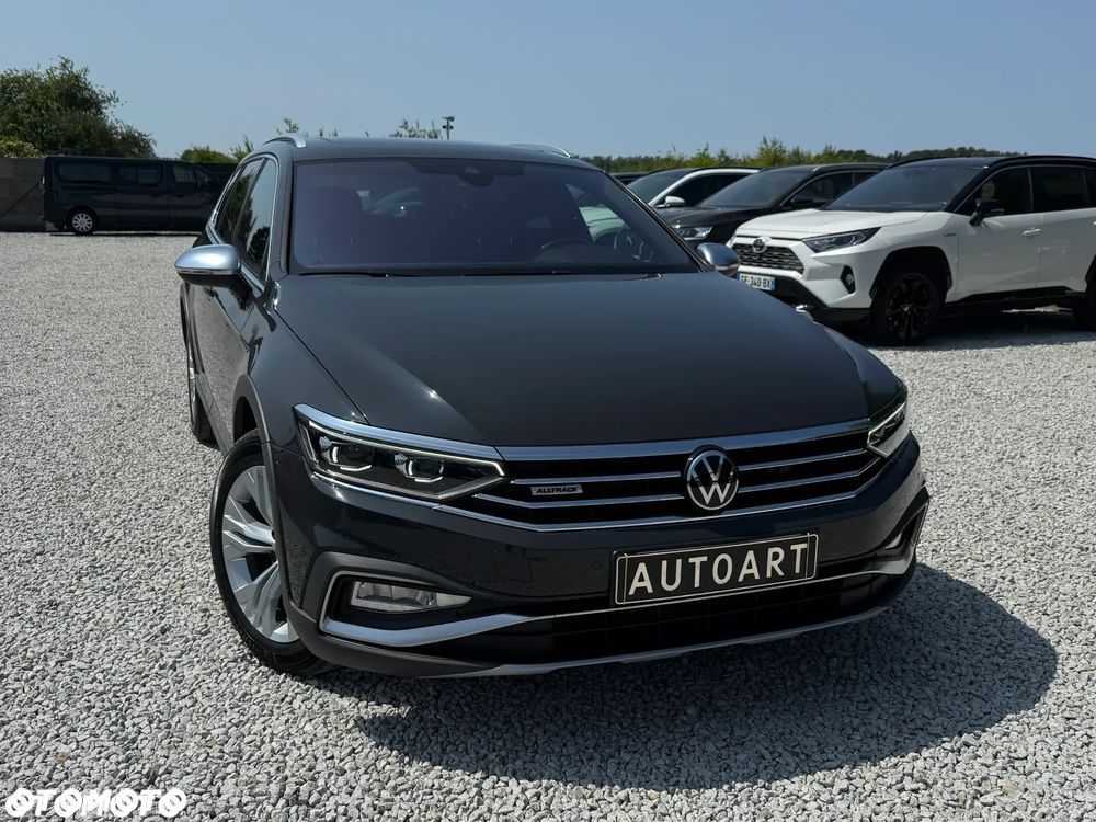 Volkswagen Passat Alltrack 2.0 TDI SCR DSG 4Motion - 23