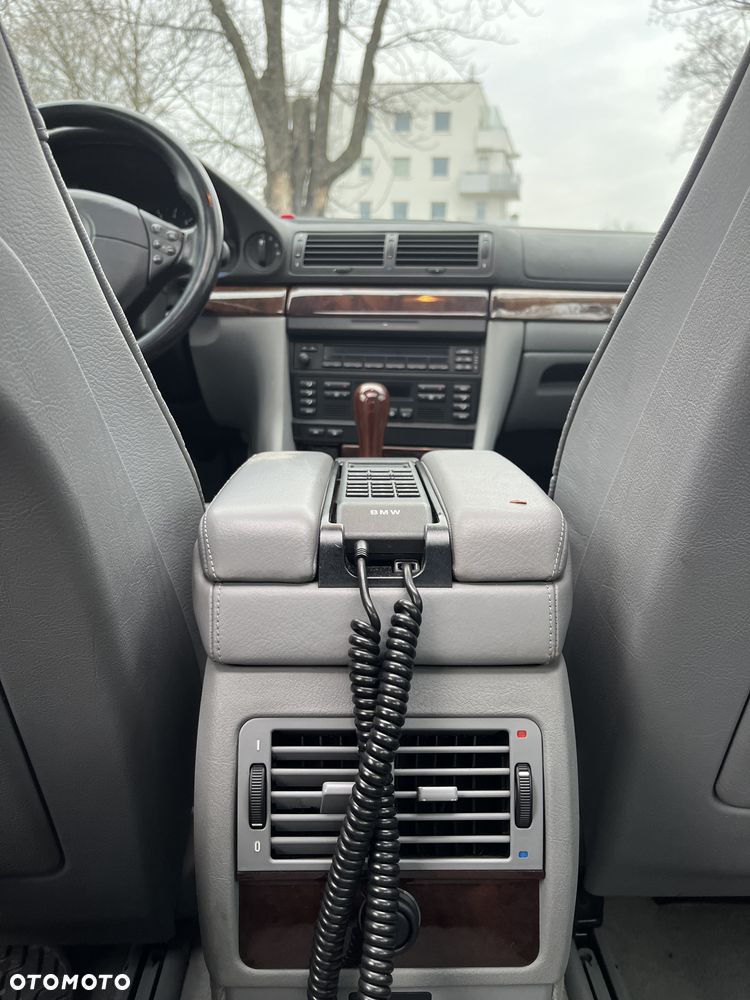 BMW Seria 7 - 12