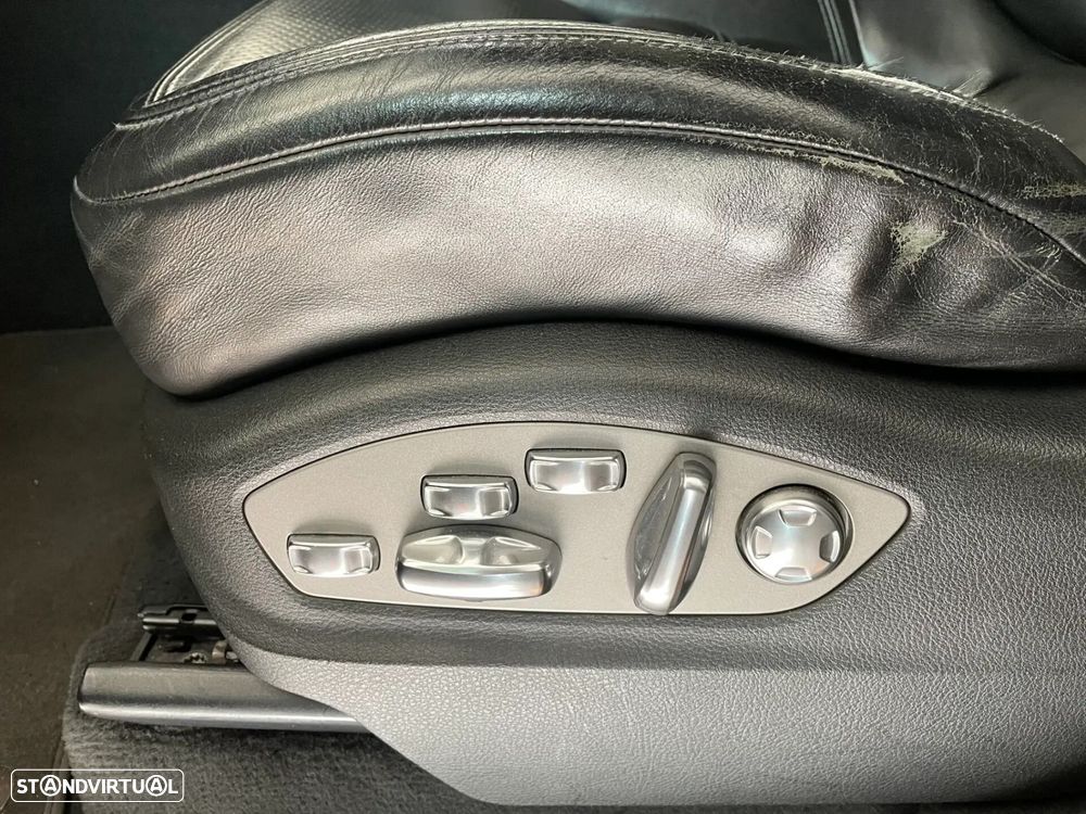 Porsche Cayenne - 12