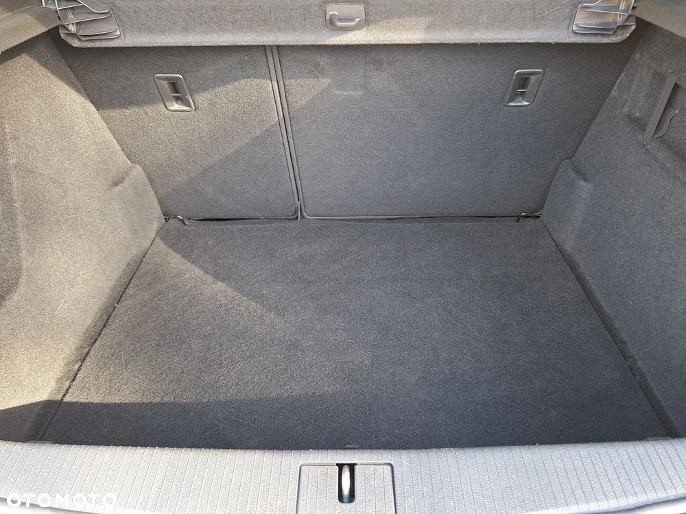 Opel Astra 1.6 Turbo Sport - 23