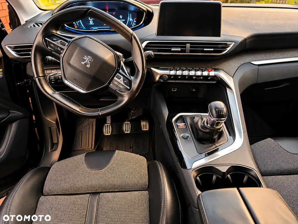 Peugeot 3008 - 16