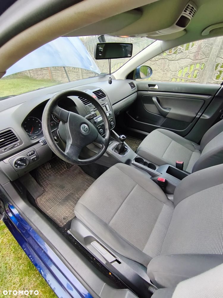 Volkswagen Golf - 26