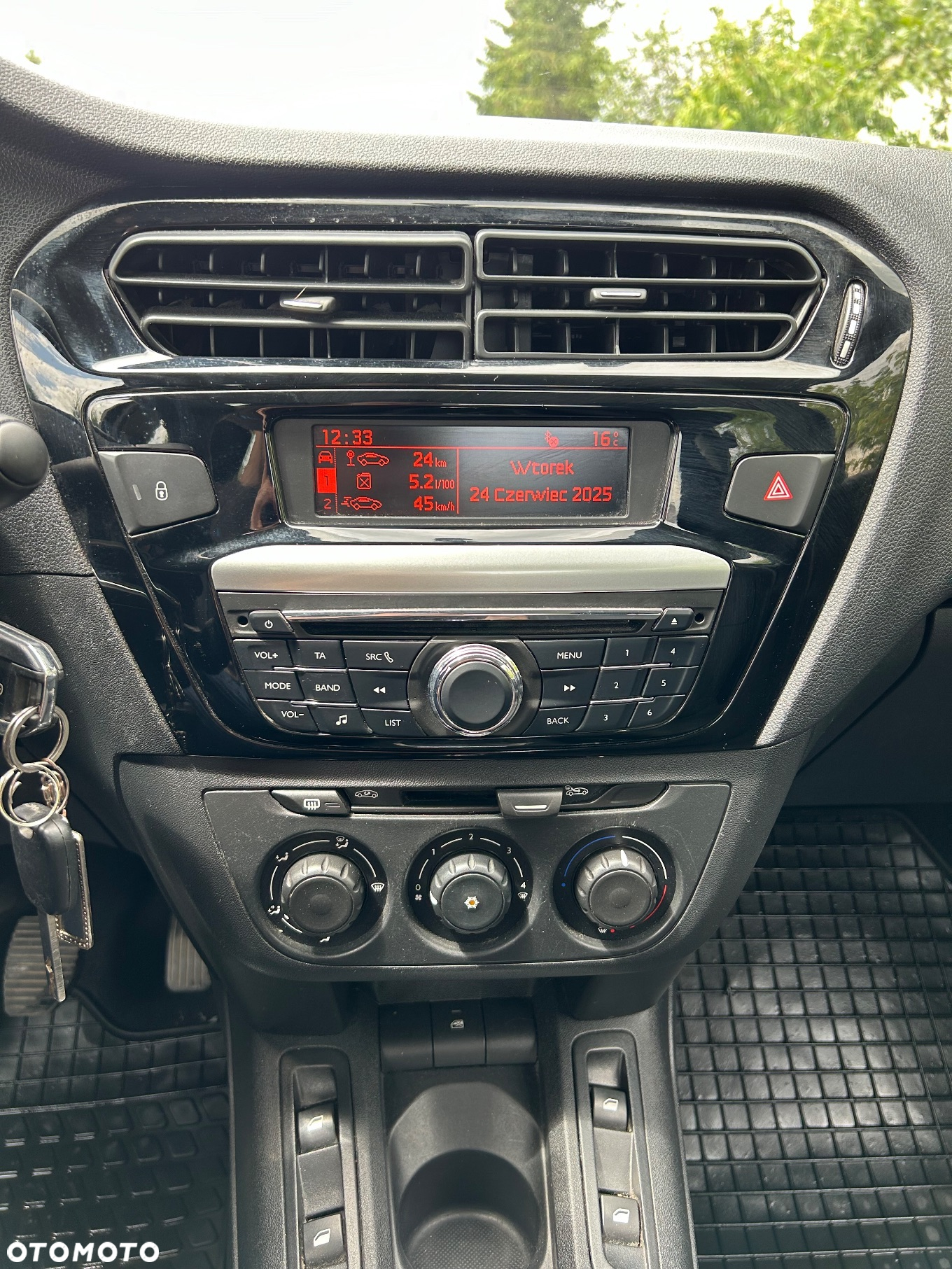 Peugeot 301 1.2 Pure Tech Active - 12