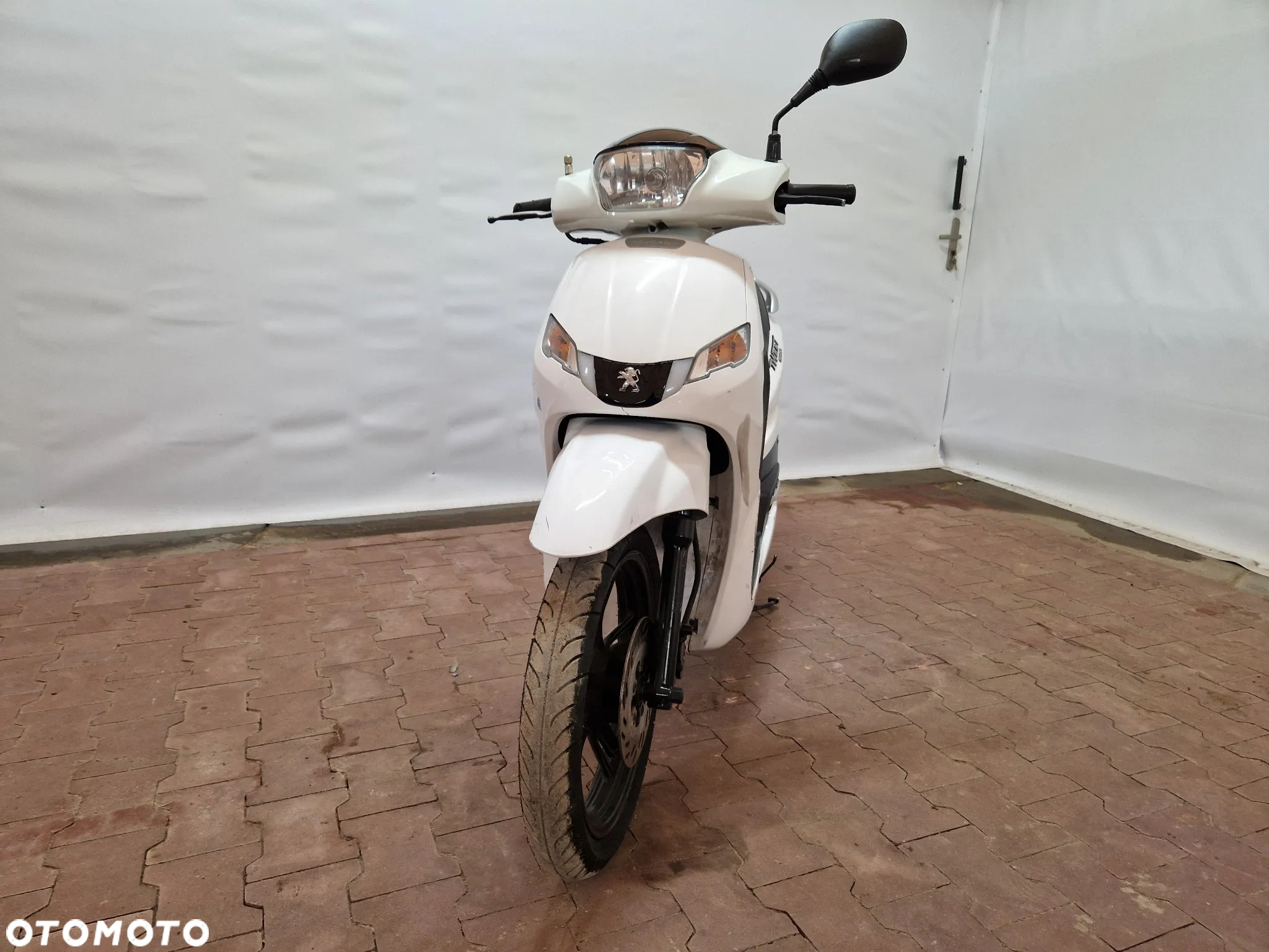 Peugeot Tweet - 9
