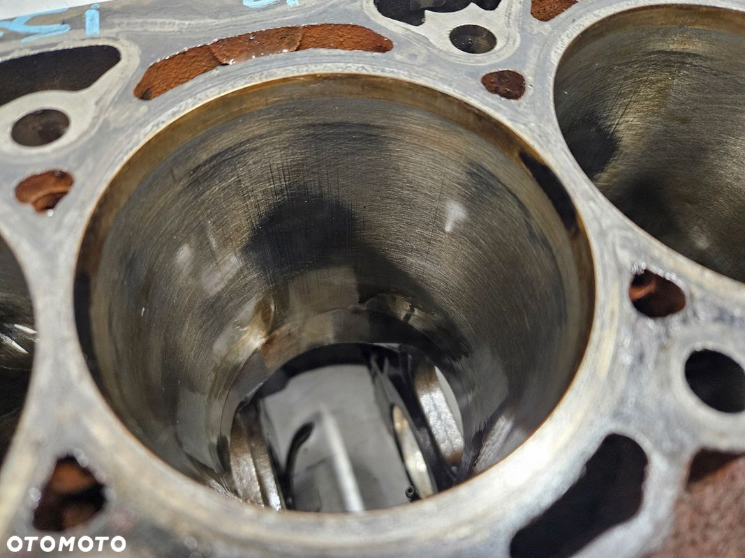 Audi A5 8T 07- 1.8 TFSI 07- CABD blok silnika wał korbowy tłoki korbowody - 4