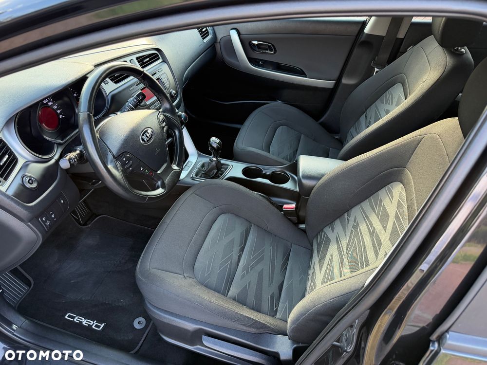 Kia Ceed 1.4 CVVT Dream Team Edition - 8